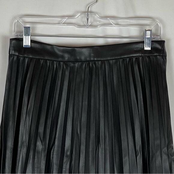Marc New York Black Vegan Leather Pleated Academia Event Skirt NWT Size S - Picture 3 of 12